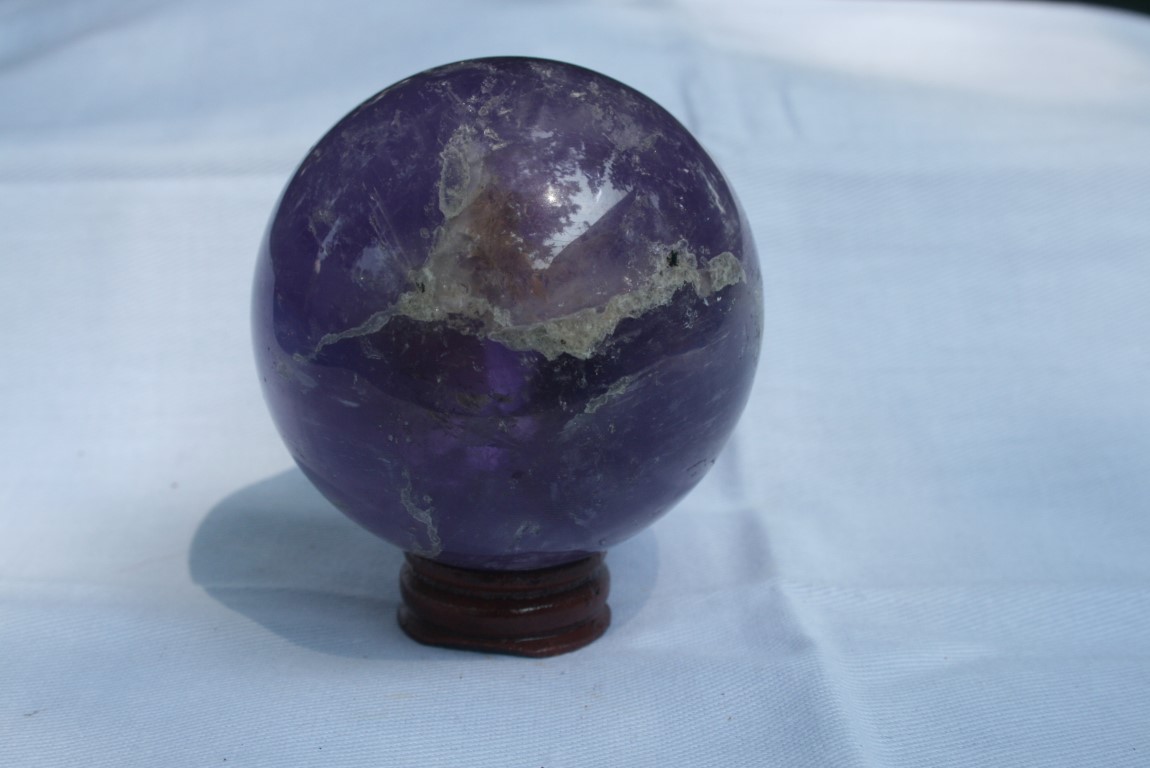 Amethyst Sphere has the ability to soothe 4954